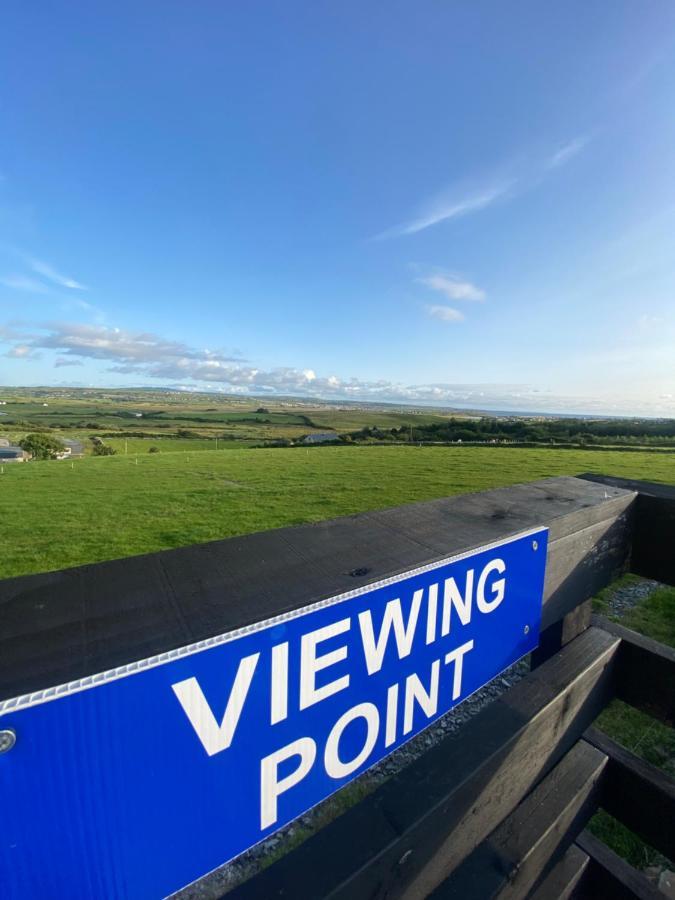 Hill Top View Apartment Lahinch Esterno foto
