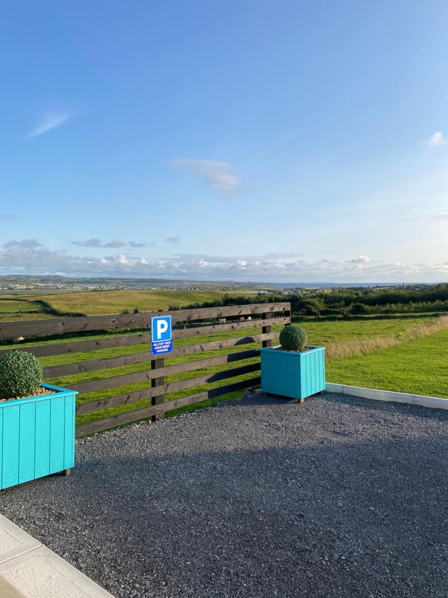 Hill Top View Apartment Lahinch Esterno foto